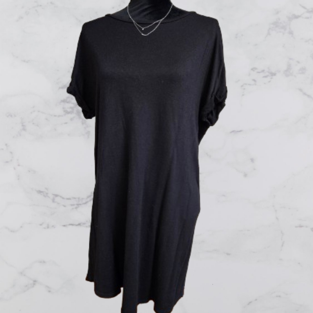 Antistar black women's large tee-shirt dress.